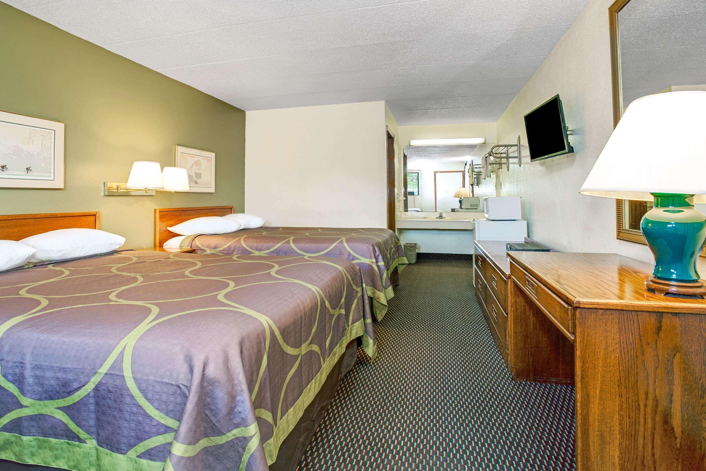 Super 8 By Wyndham Fort Mitchell Cincinnati Area Exterior photo
