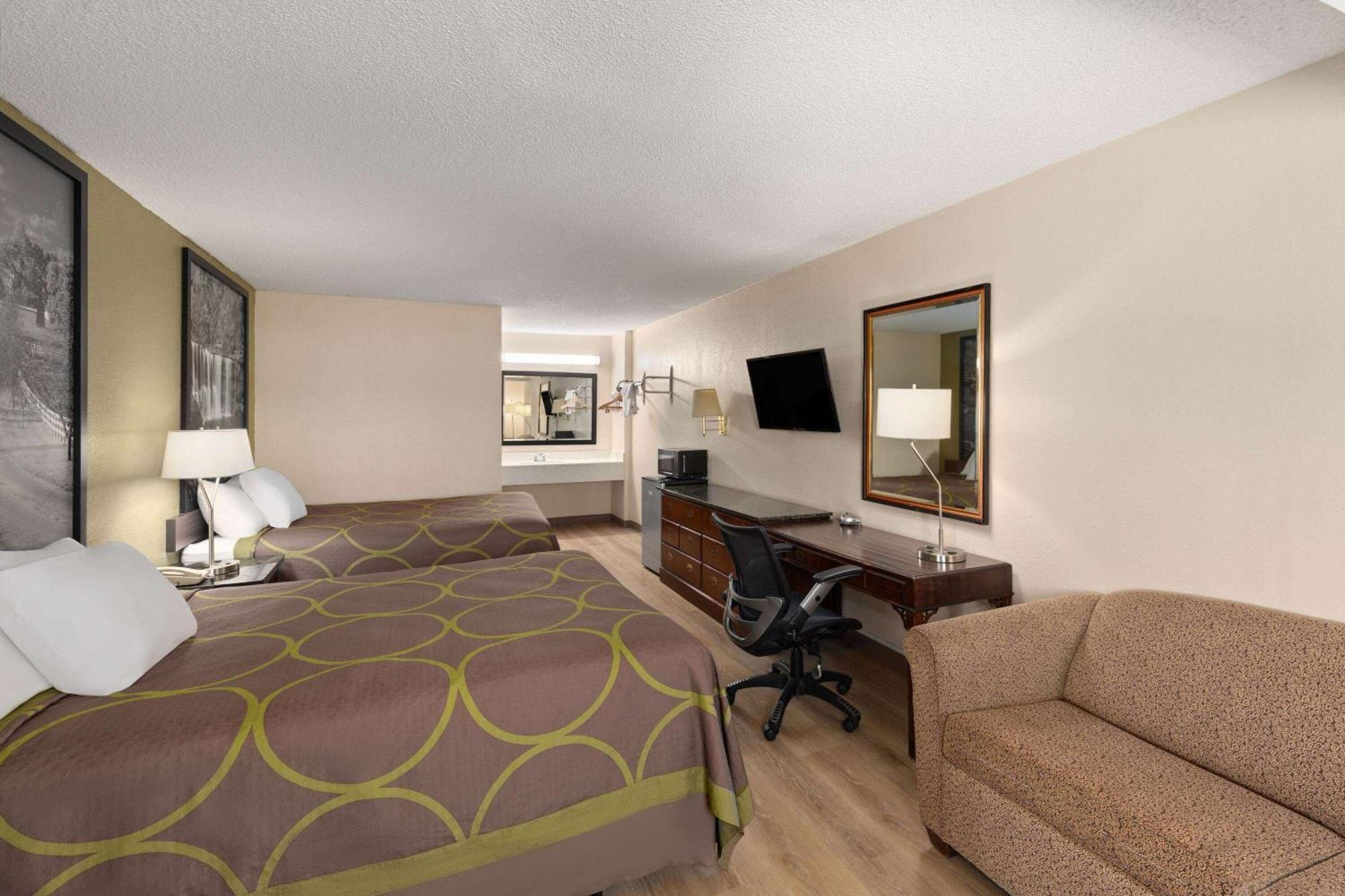 Super 8 By Wyndham Fort Mitchell Cincinnati Area Exterior photo